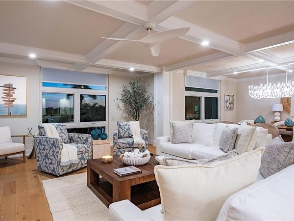 400 Park Shore DR, Unit 304, NAPLES, FL 34103