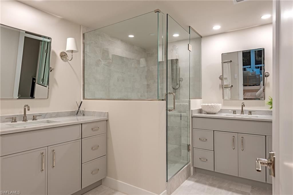 400 Park Shore Dr, Unit 304, Naples, FL 34103 Photo