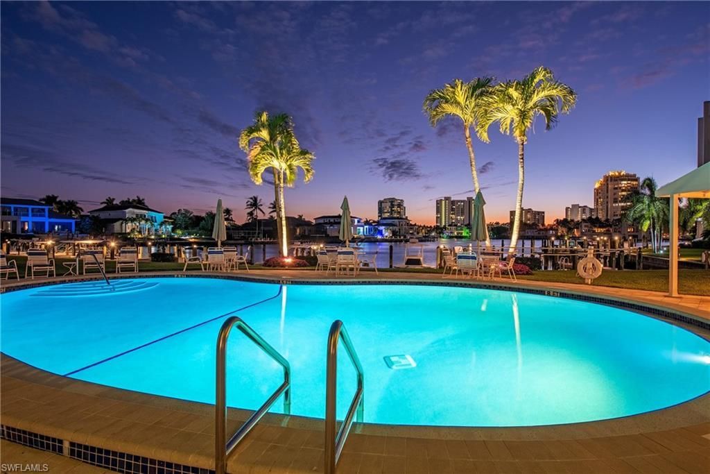 400 Park Shore Dr, Unit 304, Naples, FL 34103 Photo