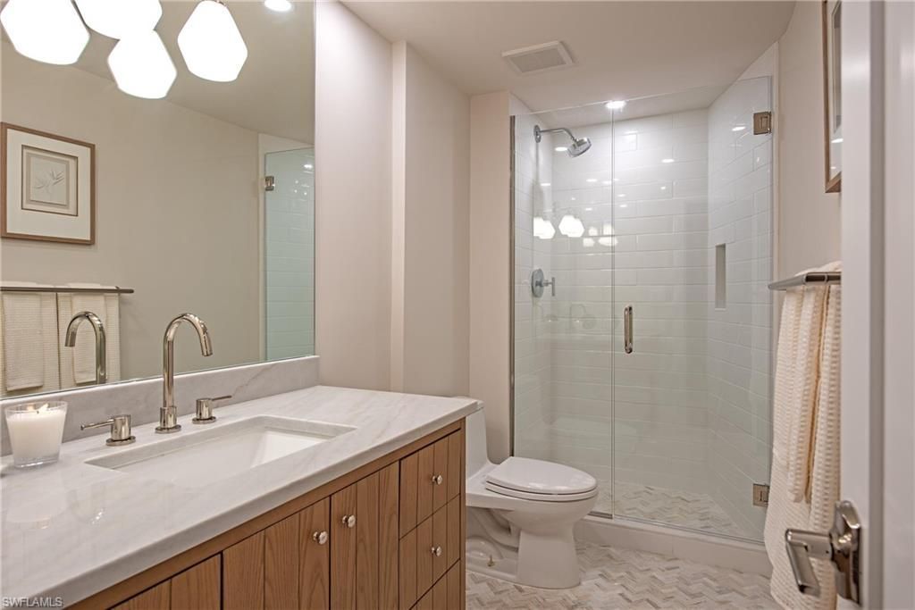 400 Park Shore Dr, Unit 304, Naples, FL 34103 Photo