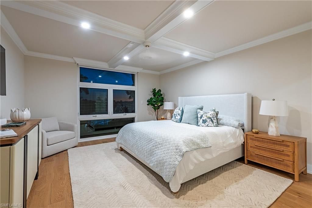 400 Park Shore Dr, Unit 304, Naples, FL 34103 Photo