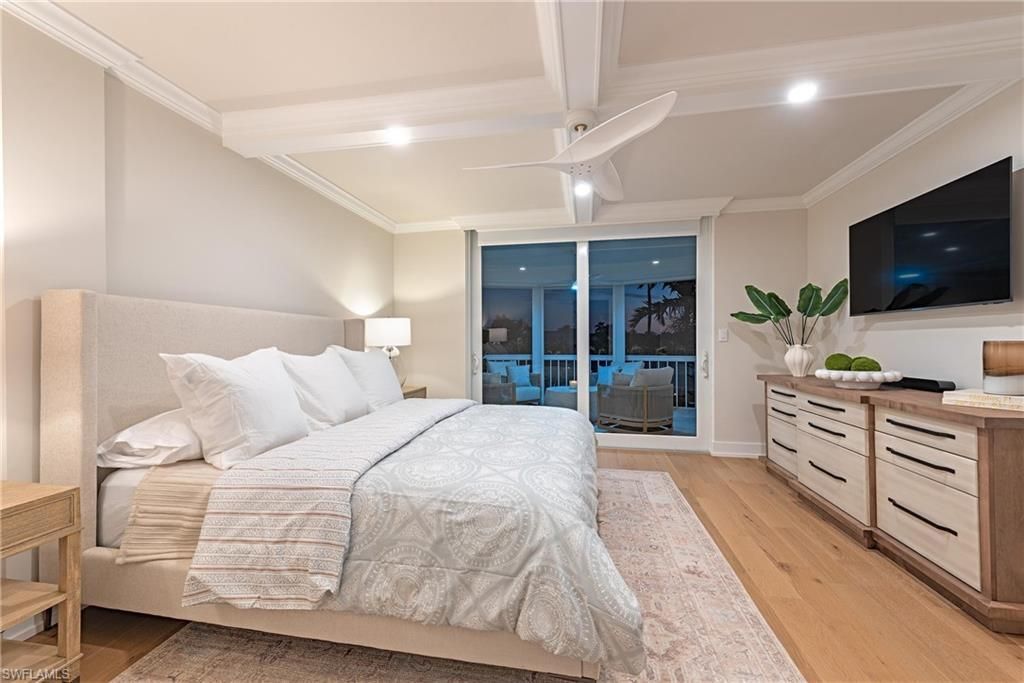 400 Park Shore Dr, Unit 304, Naples, FL 34103 Photo