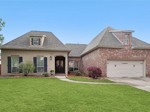 372 CHATEAU SONESTA Boulevard, Mandeville, LA 70471