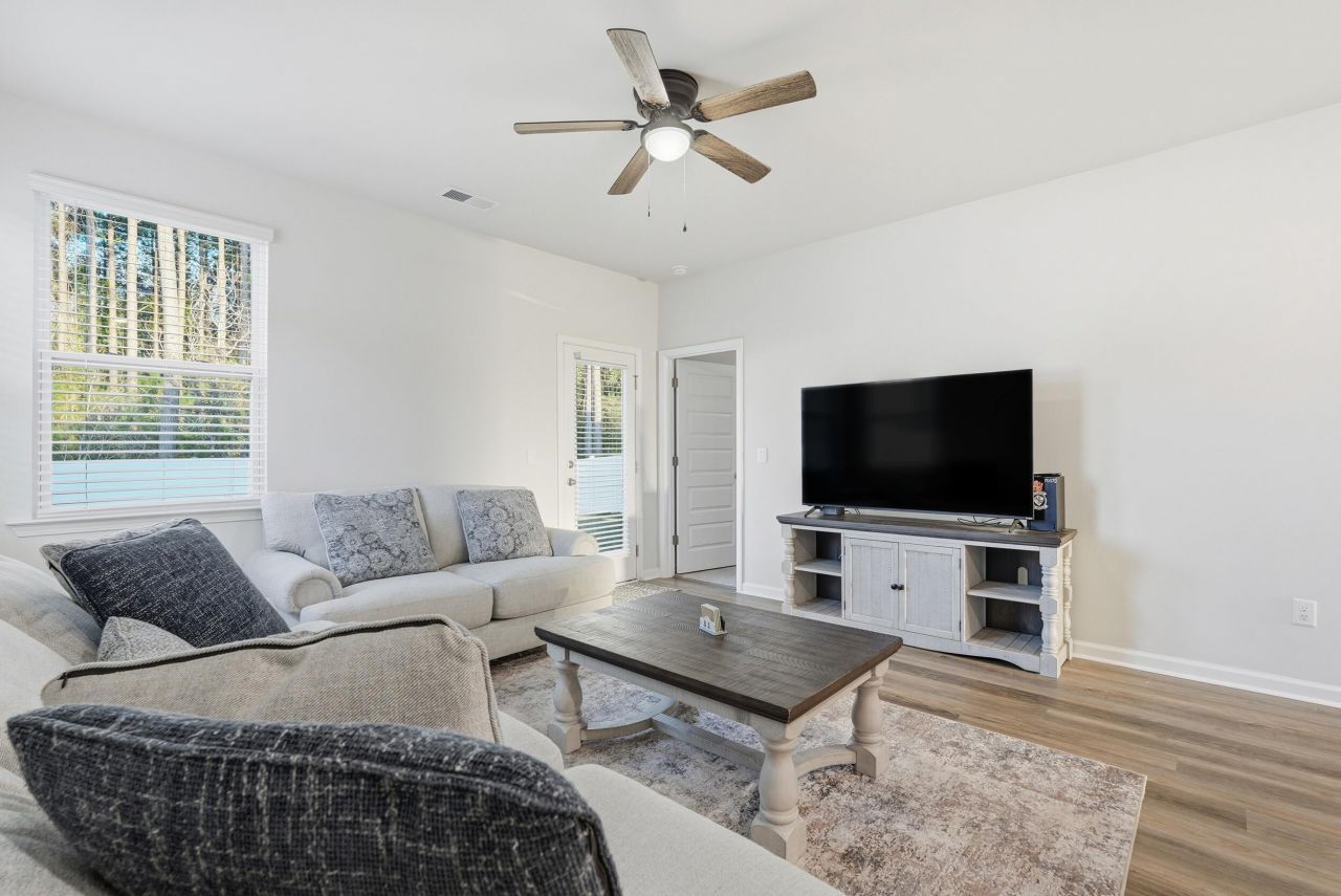 181 Holiday Street Photo 22