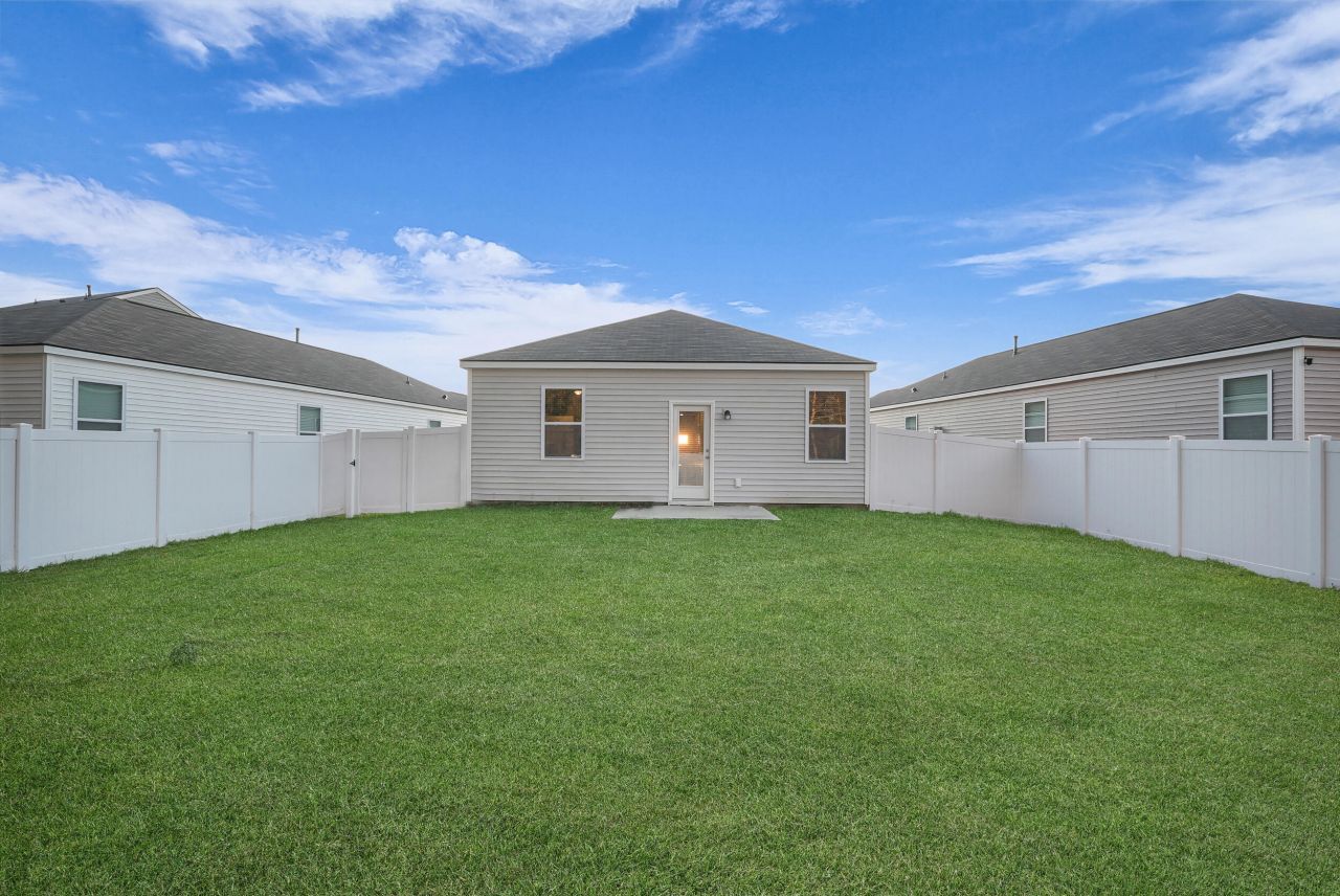 181 Holiday Street Photo 31