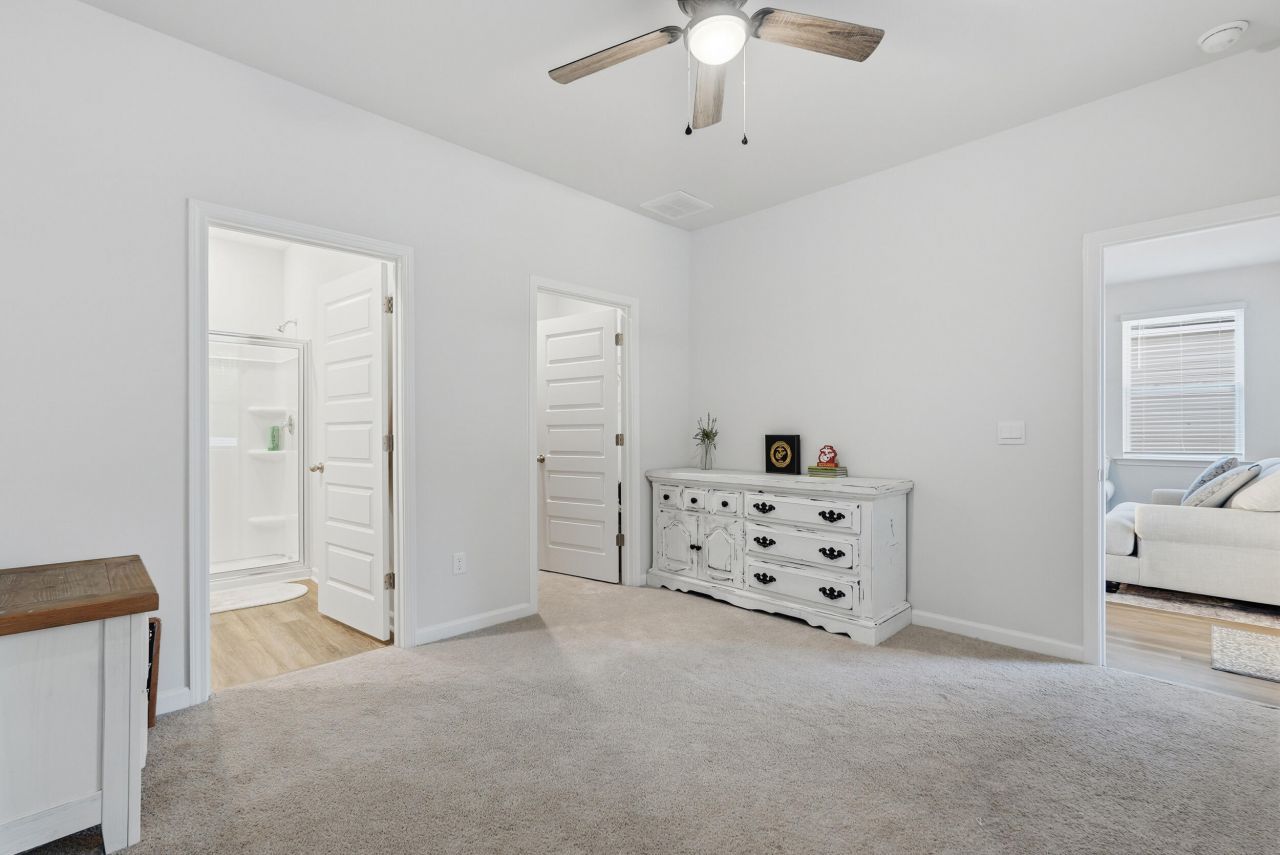 181 Holiday Street Photo 32