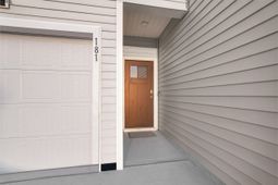 181 Holiday Street photo 4