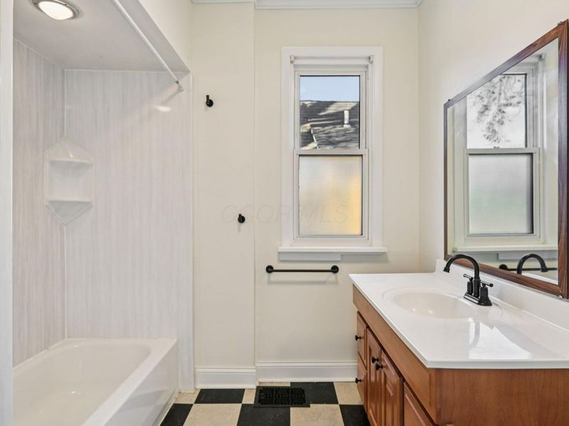 537 W 3rd Avenue, Columbus, OH 43201 Photo 23