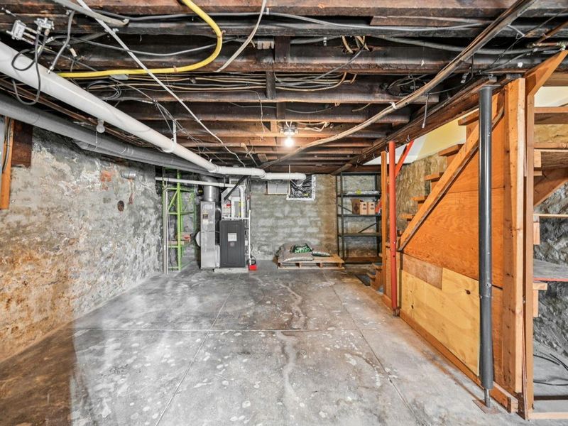 537 W 3rd Avenue, Columbus, OH 43201 Photo 28