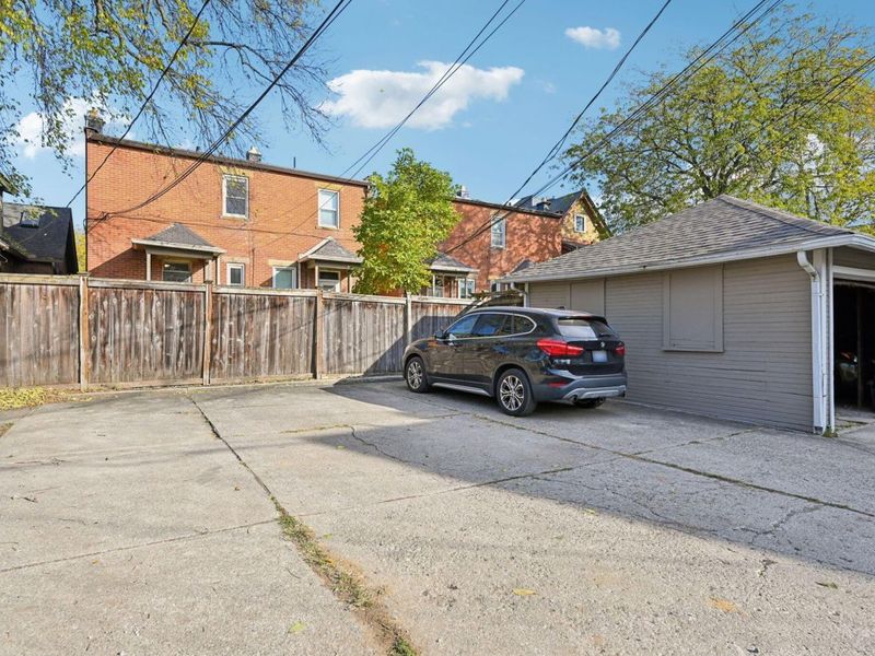 537 W 3rd Avenue, Columbus, OH 43201 Photo 31