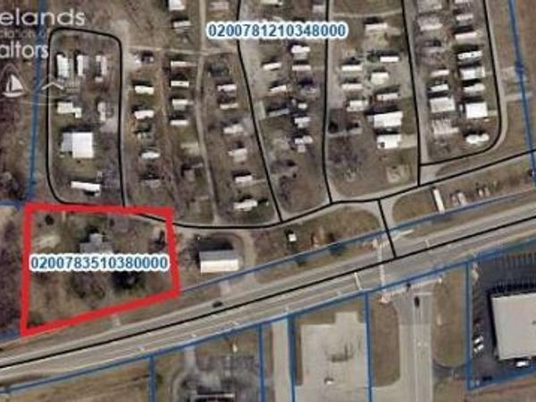 2817 E Harbor Road, Port Clinton, OH 43452