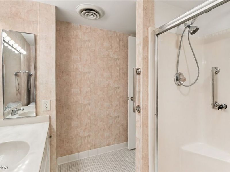 1006 Bunker Drive, Unit 204, Fairlawn, OH 44333 Photo 29