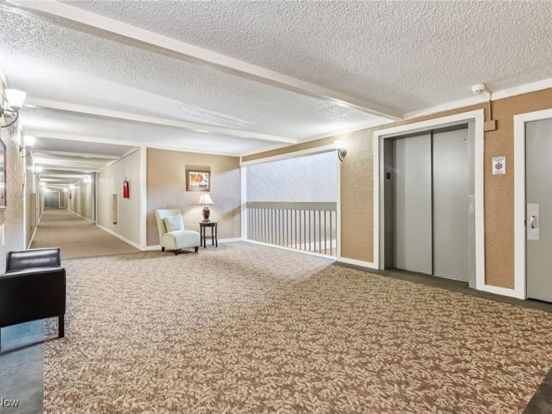 1006 Bunker Drive, Unit 204, Fairlawn, OH 44333 Photo 7