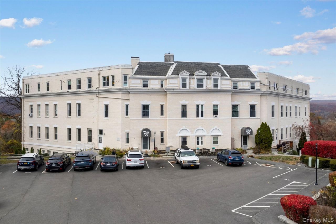 16 Waterview Estate, Peekskill, NY 10566 Main Photo