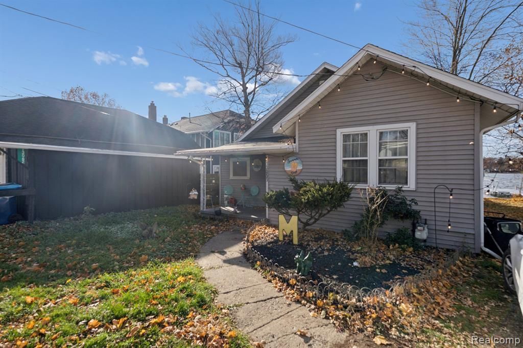 13056 Cussewago Drive, Fenton, MI 48430 Main Photo