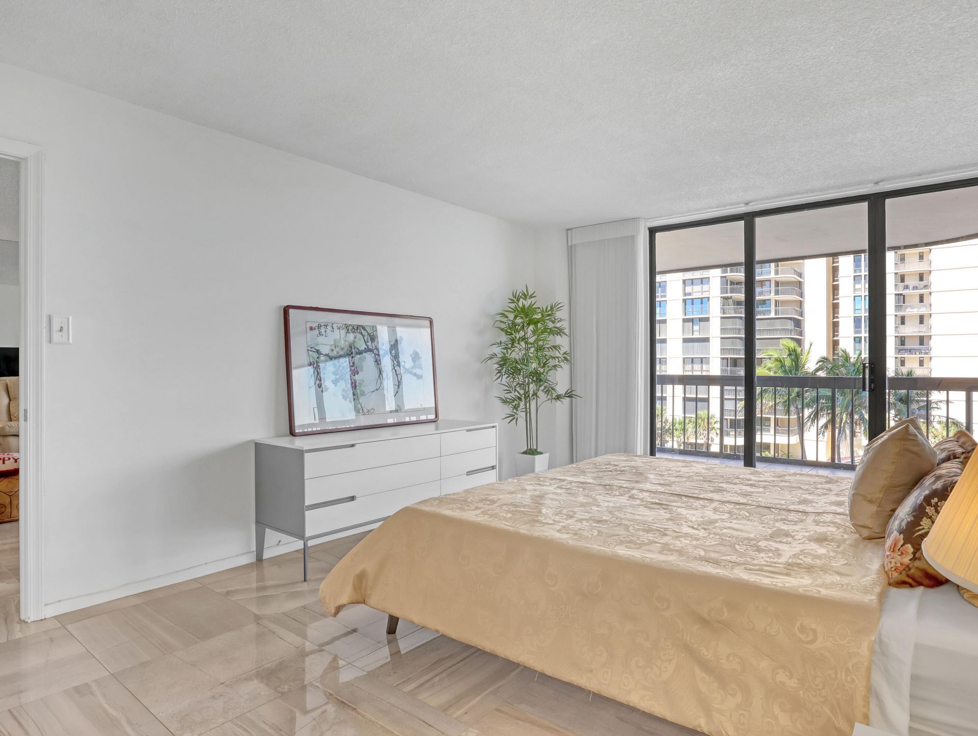 5380 N Ocean Drive, Unit 5g, Singer Island, FL 33404 Photo