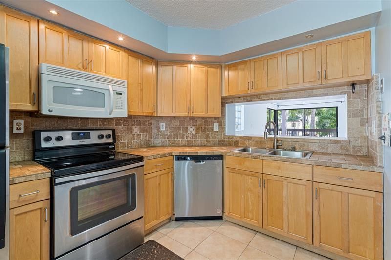 13022 SW 88 Terrace, Unit 201, Miami, FL 33186 Photo