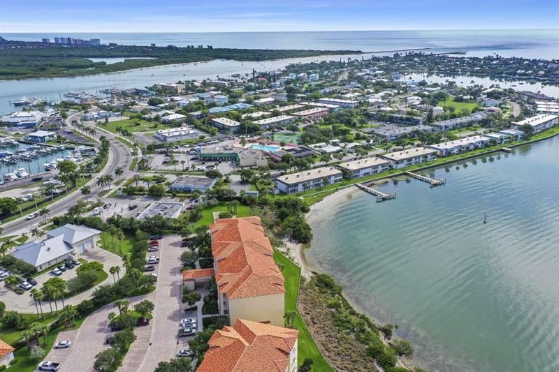 3 Harbour Isle Dr. East, Unit 302, Fort Pierce, FL 34949 Photo