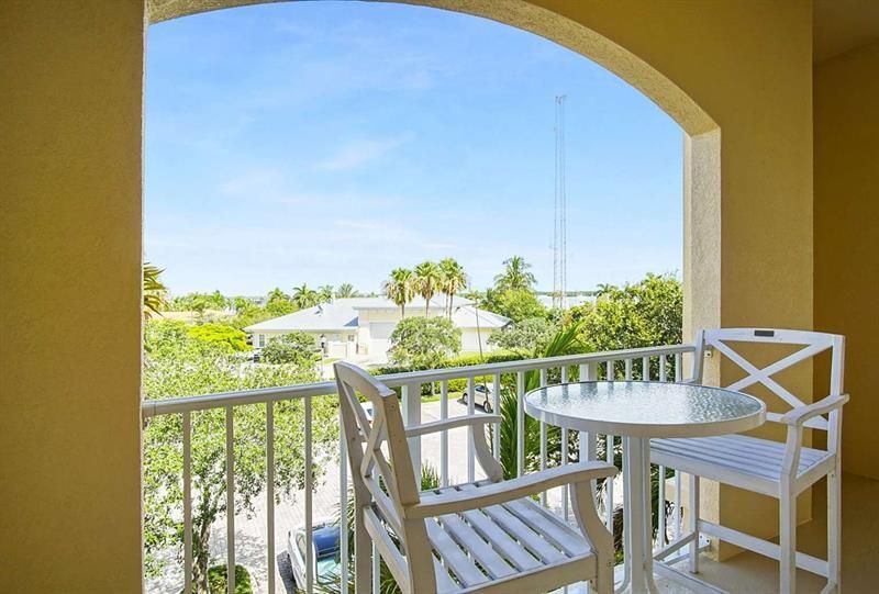 3 Harbour Isle Dr. East, Unit 302, Fort Pierce, FL 34949 Photo