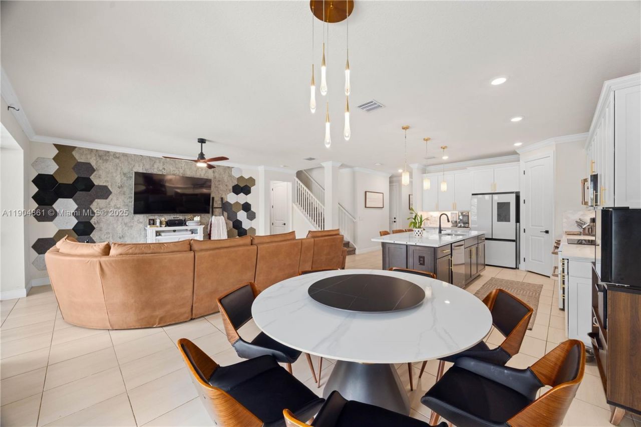 8152 NW 78th St, Tamarac, FL 33321 Photo