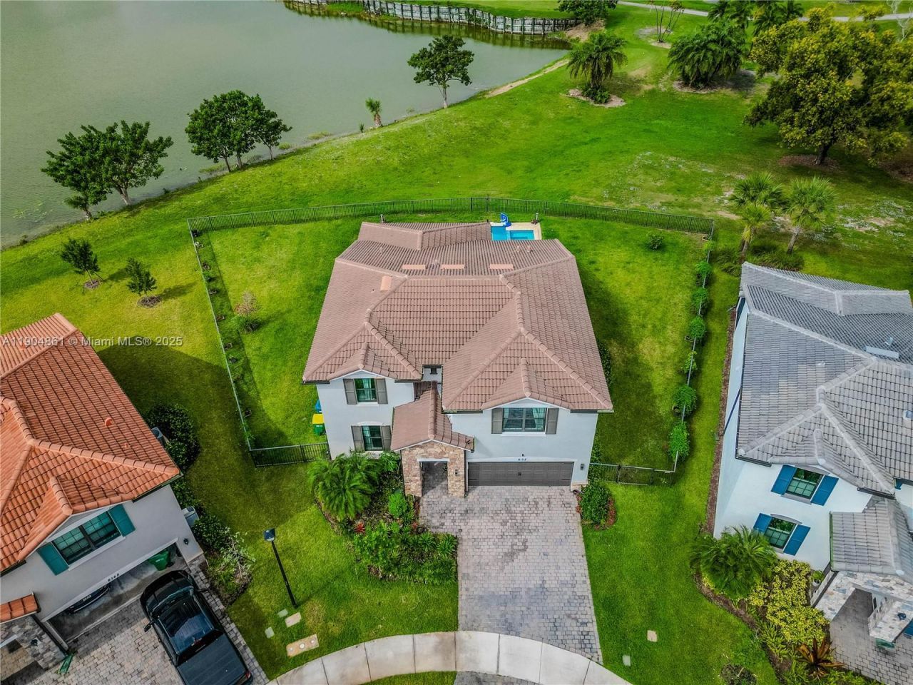 8152 NW 78th St, Tamarac, FL 33321 Photo