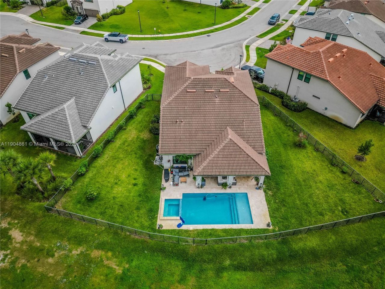 8152 NW 78th St, Tamarac, FL 33321 Photo