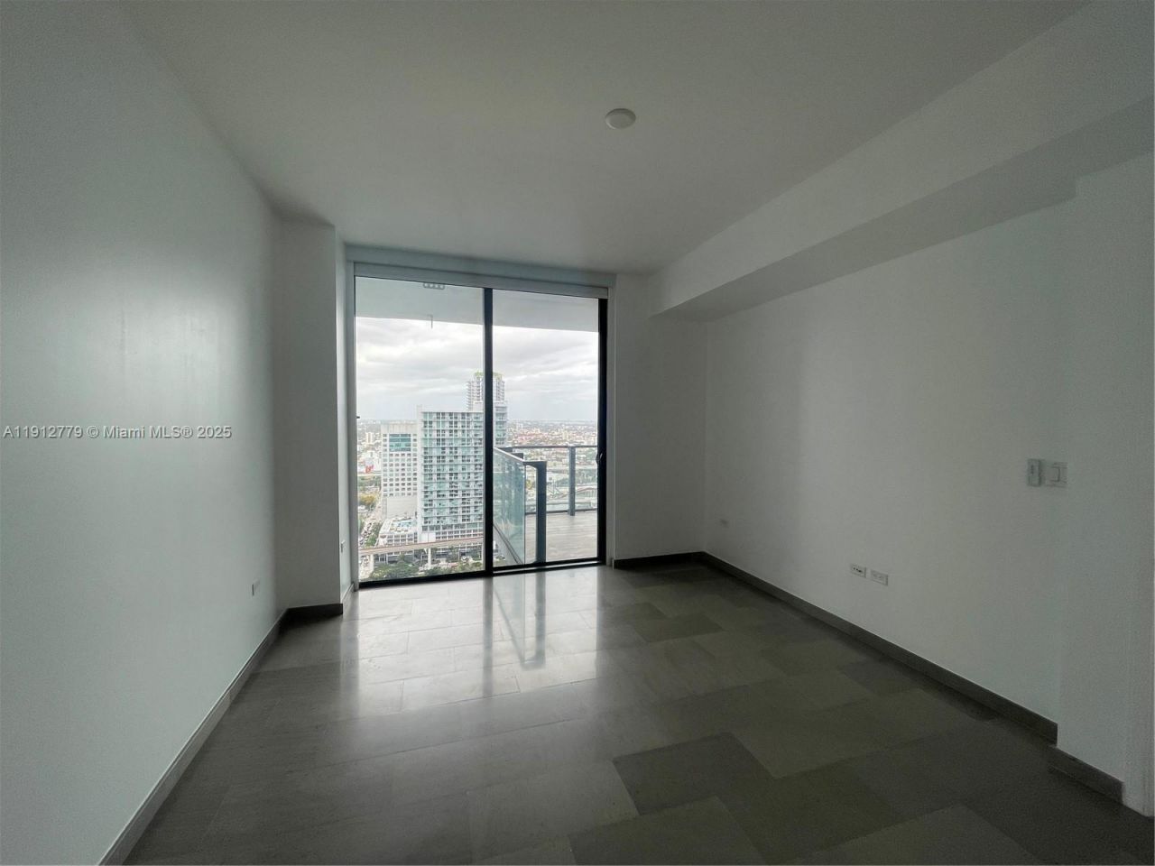 68 SE 6th St, Unit 3806, Miami, FL 33131 Photo