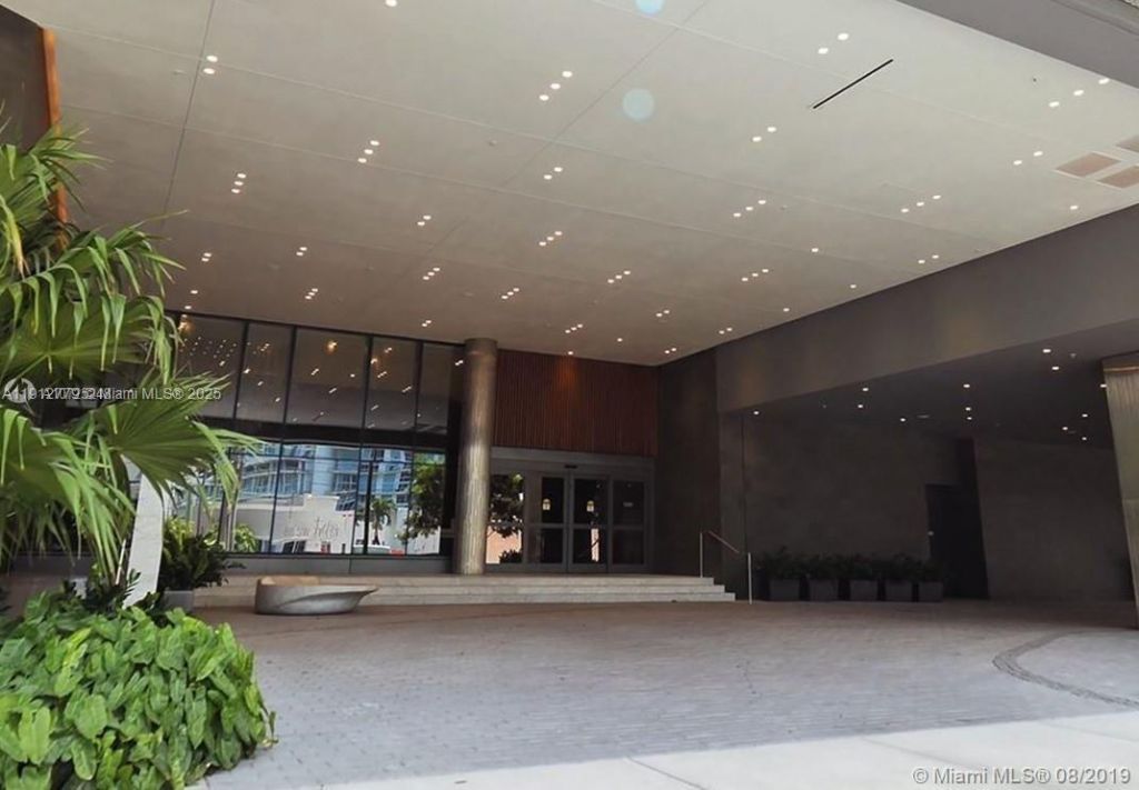 68 SE 6th St, Unit 3806, Miami, FL 33131 Photo