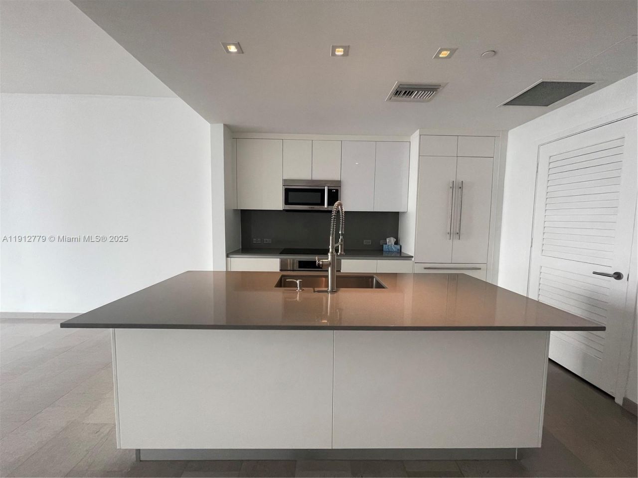68 SE 6th St, Unit 3806, Miami, FL 33131 Photo