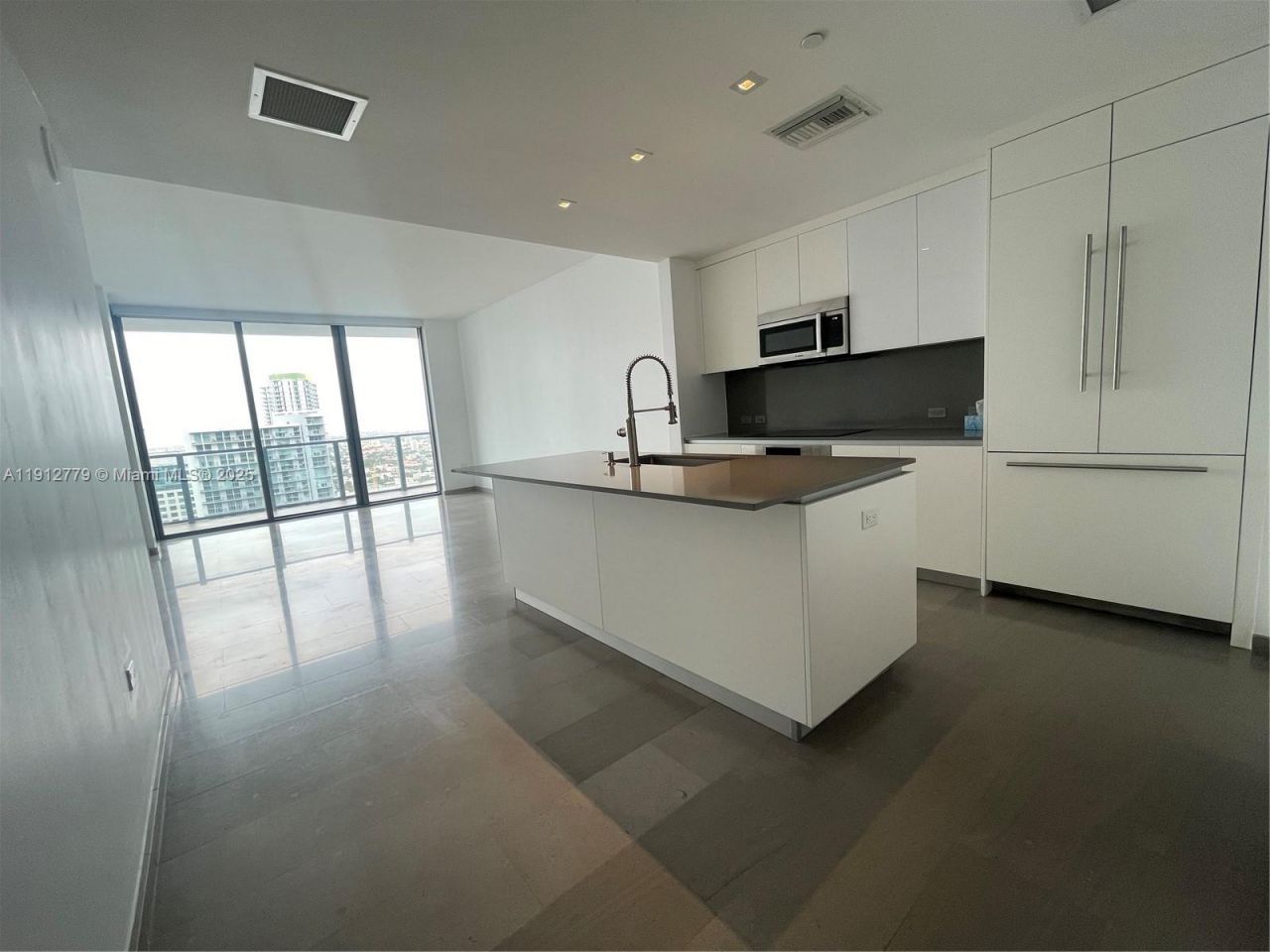 68 SE 6th St, Unit 3806, Miami, FL 33131 Photo