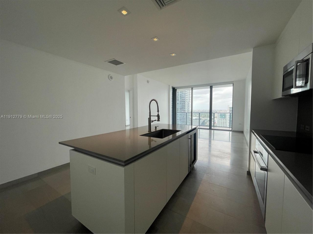 68 SE 6th St, Unit 3806, Miami, FL 33131 Photo