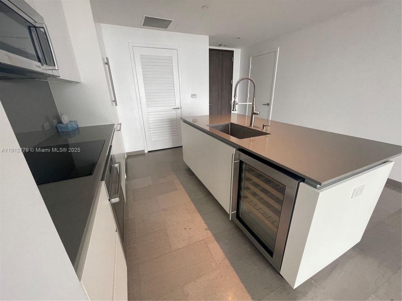 68 SE 6th St, Unit 3806, Miami, FL 33131 Photo