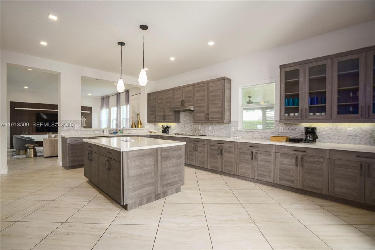 11 NW 122nd Ave, Miami, FL 33182 Photo