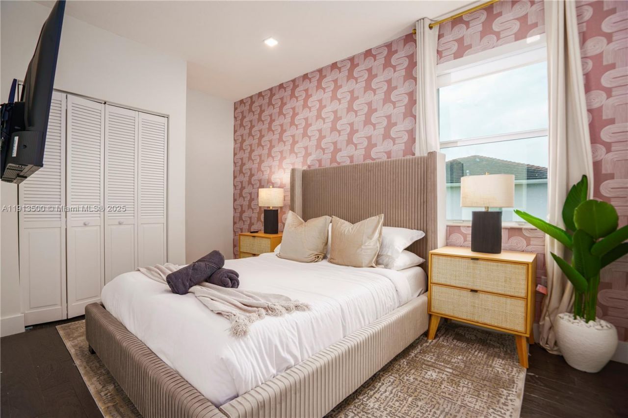 11 NW 122nd Ave, Miami, FL 33182 Photo