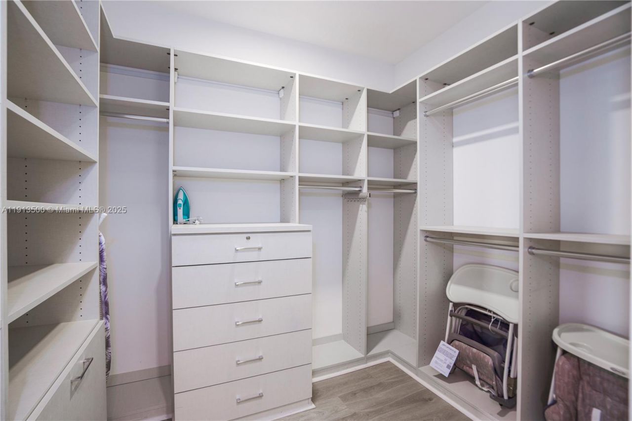 11 NW 122nd Ave, Miami, FL 33182 Photo