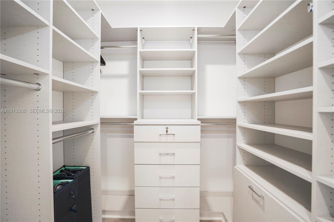 11 NW 122nd Ave, Miami, FL 33182 Photo