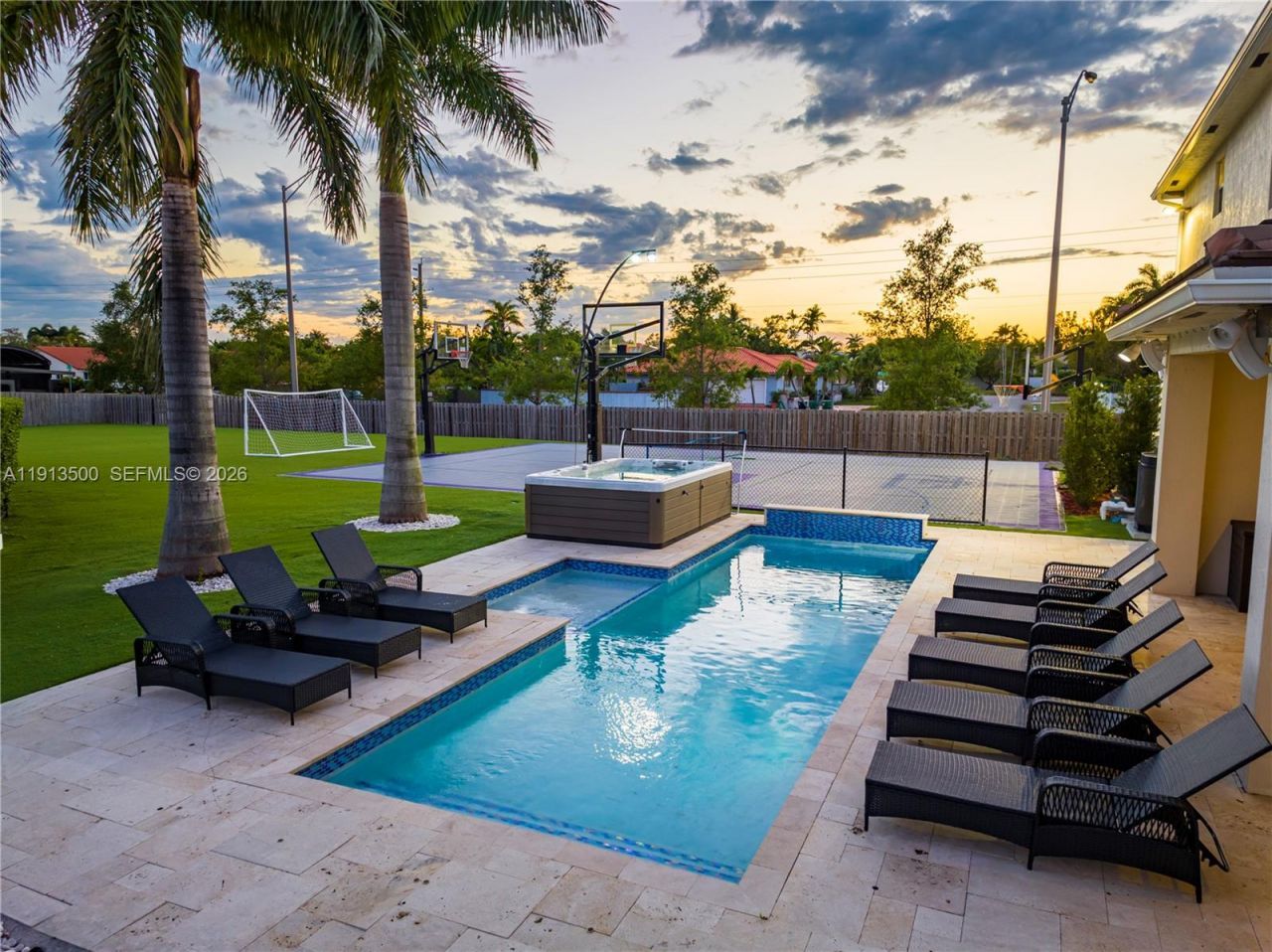 11 NW 122nd Ave, Miami, FL 33182 Photo