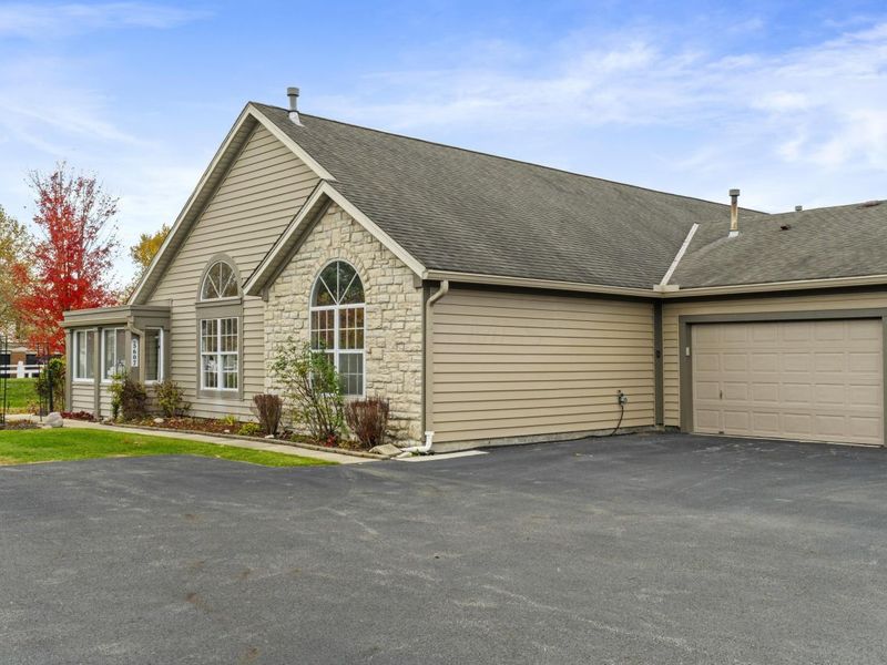 5607 Brickstone Place, Hilliard, OH 43026 Photo 2