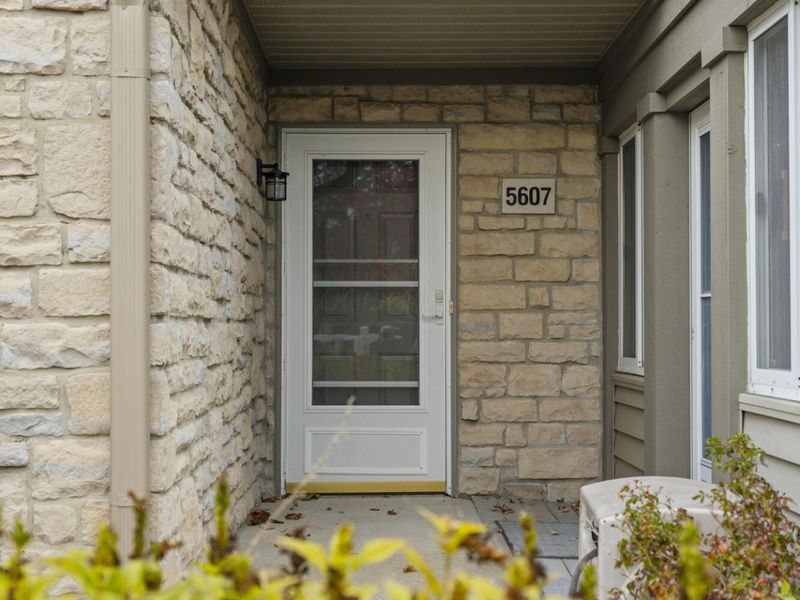 5607 Brickstone Place, Hilliard, OH 43026 Photo 3