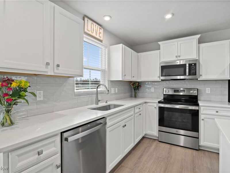 34959 Maurer Boulevard, Grafton, OH 44044 Photo 7