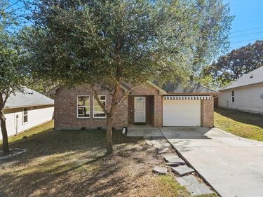 2914 Victorian Forest Drive, Dallas, TX 75227