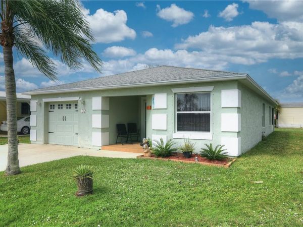 10 Felicidad Court, Fort Pierce, FL 34951