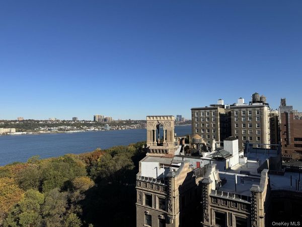 375 Riverside Drive, Unit 13E, New York (Manhattan), NY 10025