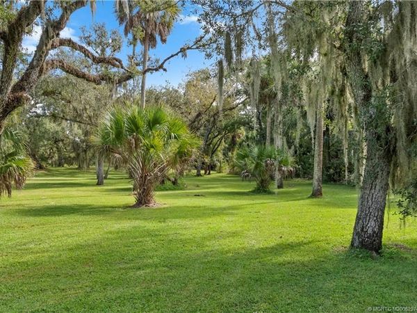 2260 Sweetwater Drive, Fort Pierce, FL 34981