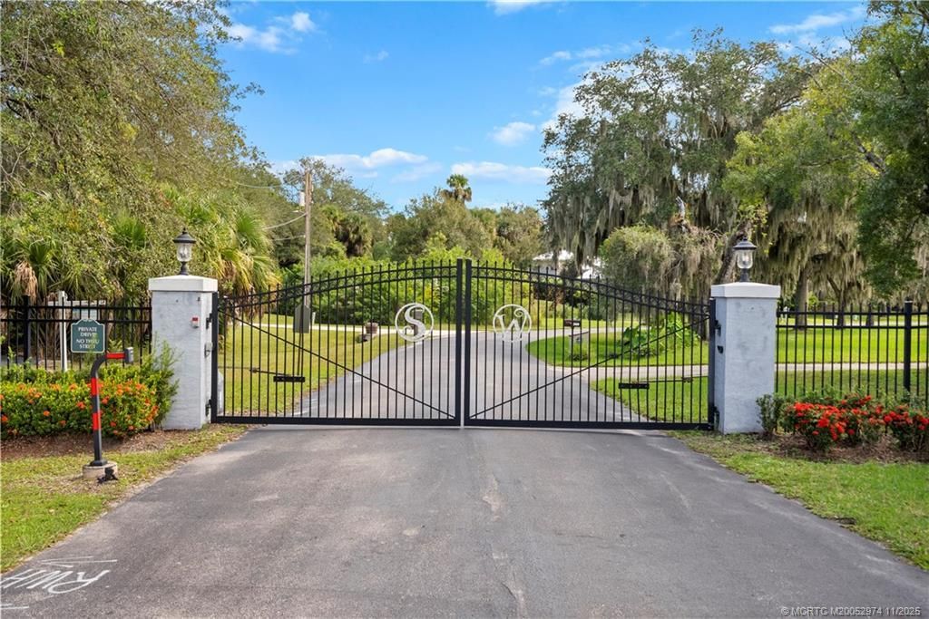 2260 Sweetwater Drive, Fort Pierce, FL 34981 Photo