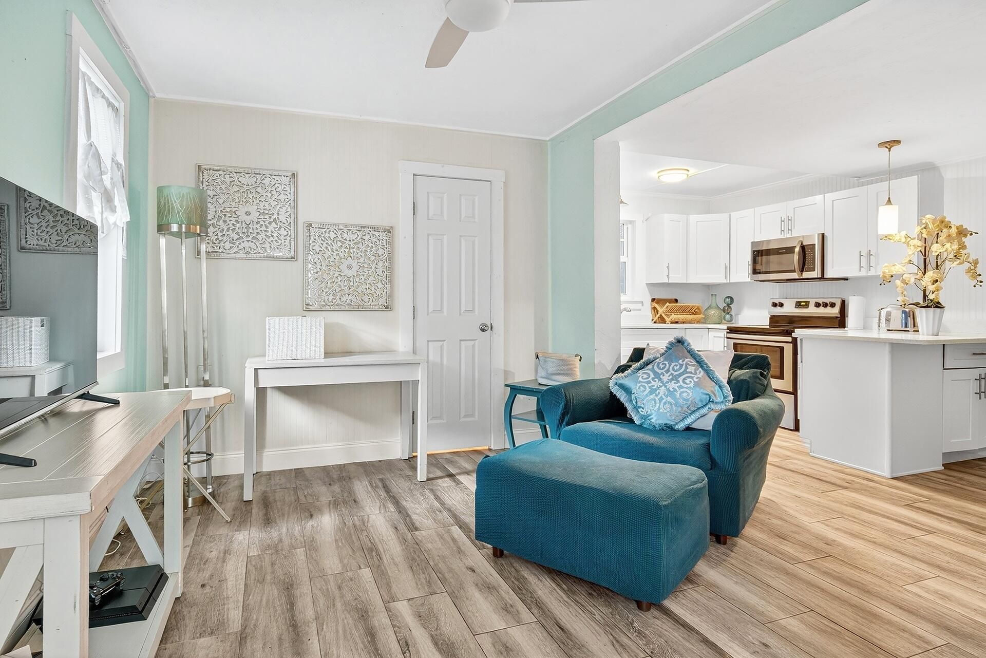 704 Claremore Drive, West Palm Beach, FL 33401 Photo