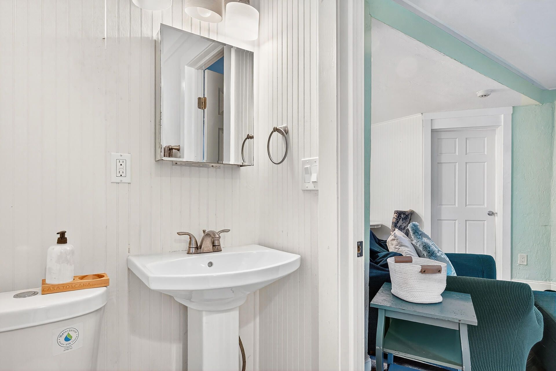 704 Claremore Drive, West Palm Beach, FL 33401 Photo