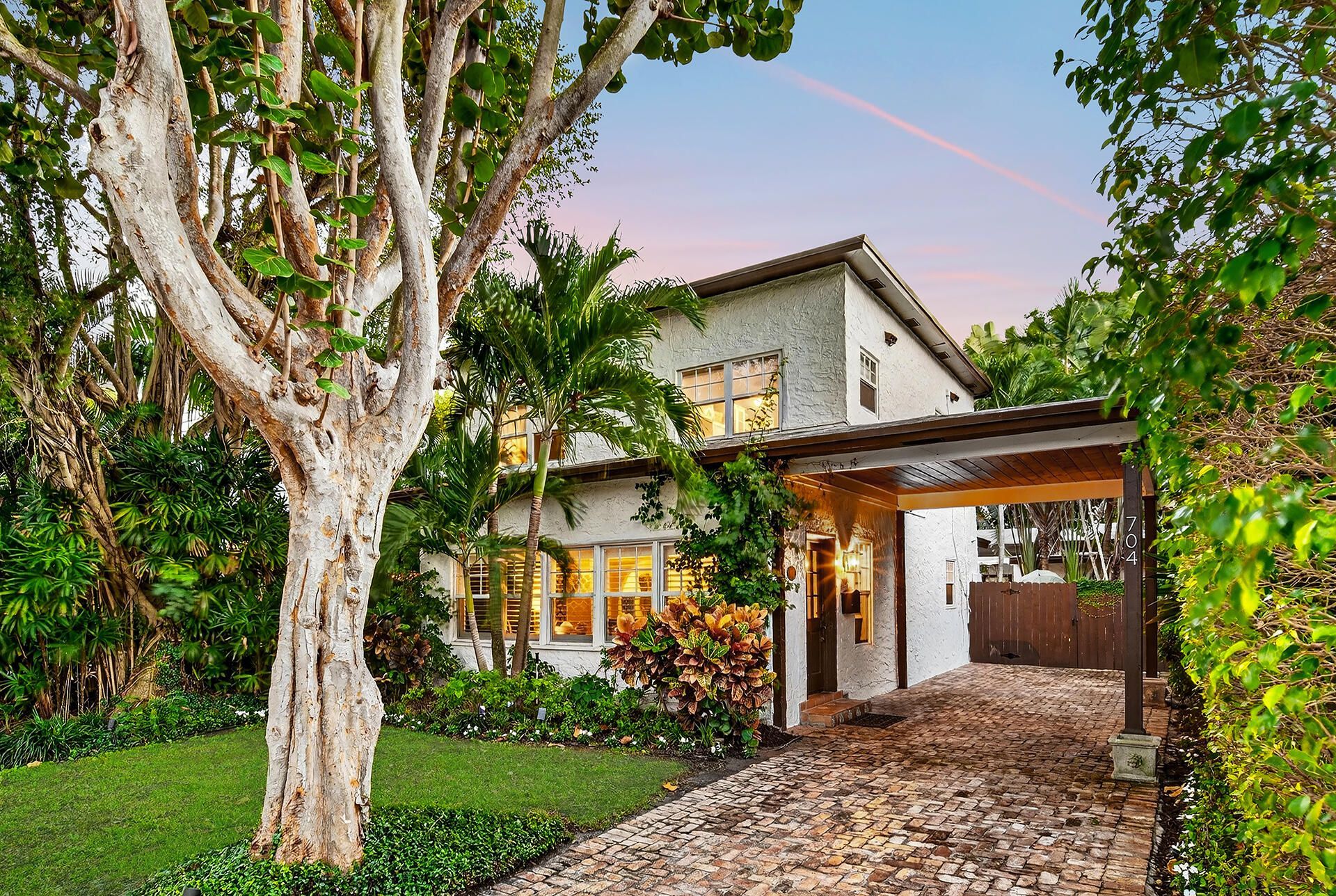 704 Claremore Drive, West Palm Beach, FL 33401 Photo