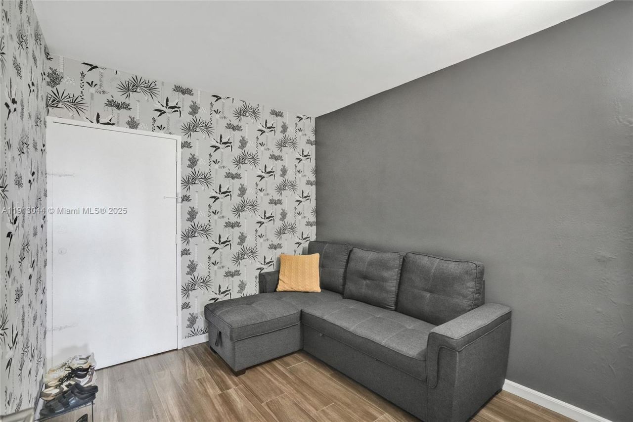 19370 Collins Ave, Unit 426, Sunny Isles Beach, FL 33160 Photo