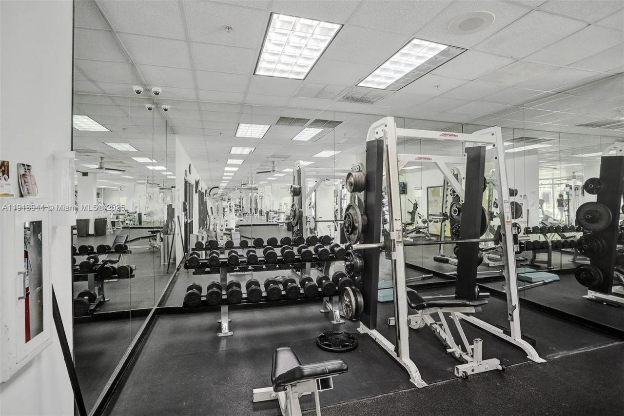 19370 Collins Ave, Unit 426, Sunny Isles Beach, FL 33160 Photo